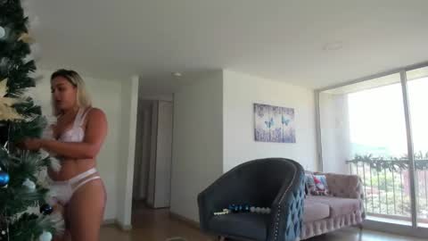 Snapshot of candy_sam28 chatting on 23, 1, 2025 samantha online show from 23, 1, 2025
