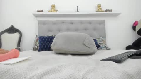 Snapshot of candy_sex_18x chatting on 12, 9, 2025 candy_sex_18x online show from 12, 9, 2025