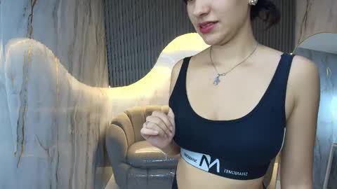 Candy  online show from 19, 4, 2026