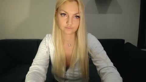 Snapshot of candycathc chatting on 5, 3, 2025 candycathc online show from 5, 3, 2025