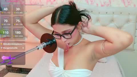 Scarlet  online show from 5, 6, 2026