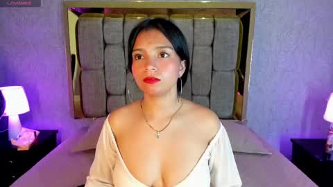 Candys Victoria online show from 3, 10, 2025