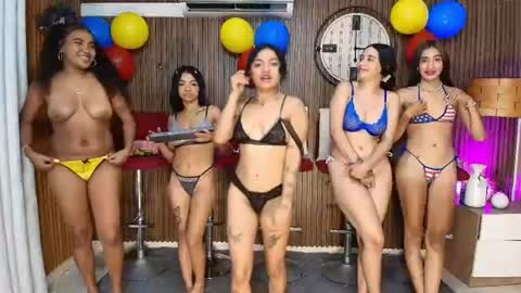 Snapshot of canelasquirtxxx chatting on 4, 7, 2026 Sara online show from 4, 7, 2026