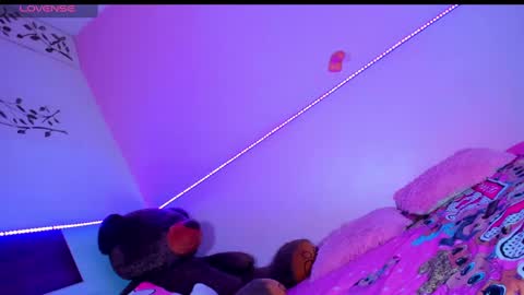 Onika   instagram   canndy888  online show from 5, 1, 2025