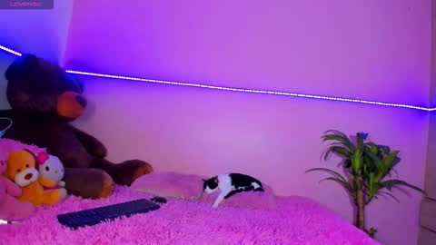 Onika   instagram   canndy888  online show from 11, 9, 2025