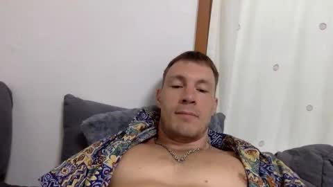 Snapshot of capt_oliver chatting on 5, 2, 2026 follow my twitter online show from 5, 2, 2026