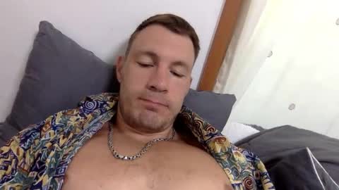 Snapshot of capt_oliver chatting on 6, 2, 2026 follow my twitter online show from 6, 2, 2026