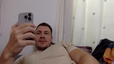 Snapshot of capt_oliver chatting on 9, 2, 2026 follow my twitter online show from 9, 2, 2026