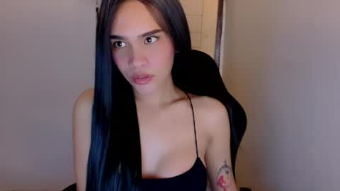 Snapshot of captivatinghailey_ chatting on 18, 6, 2026 HAILEY online show from 18, 6, 2026