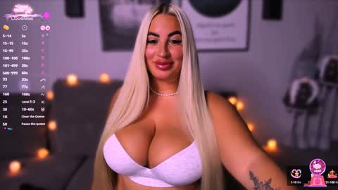 Snapshot of cara__harris chatting on 18, 12, 2024 . . online show from 18, 12, 2024