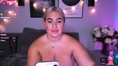 Snapshot of cara__harris chatting on 13, 2, 2025 . . online show from 13, 2, 2025
