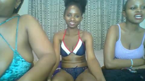 Snapshot of carababey chatting on 11, 3, 2025 carababey online show from 11, 3, 2025