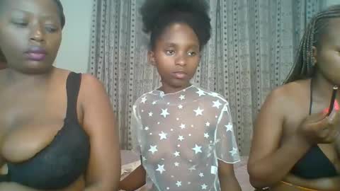 Snapshot of carababey chatting on 12, 3, 2025 carababey online show from 12, 3, 2025