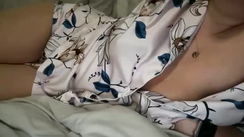 Cara Bou online show from 1, 4, 2026