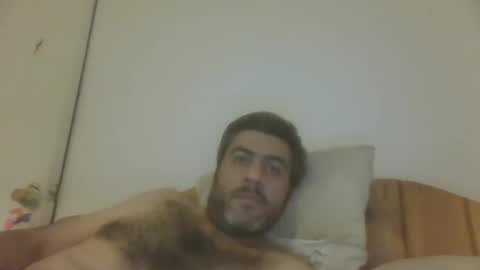 Snapshot of caravibugue chatting on 5, 1, 2025 caravibugue online show from 5, 1, 2025
