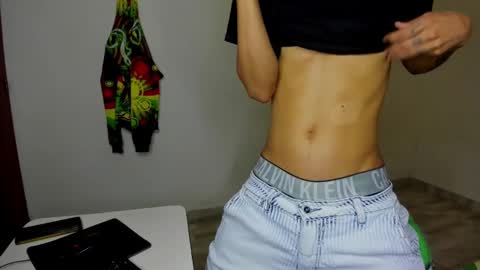 Snapshot of cardrey05 chatting on 3, 10, 2025 Carlos and Cristian online show from 3, 10, 2025