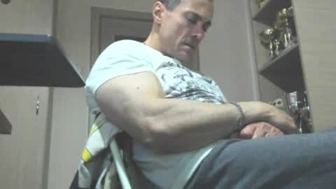 Snapshot of carin_the_body chatting on 21, 4, 2026 Laz online show from 21, 4, 2026