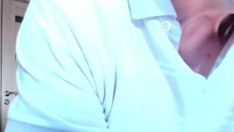 Snapshot of carin_the_body chatting on 17, 5, 2026 Laz online show from 17, 5, 2026