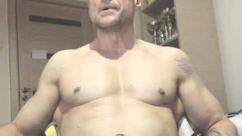 Snapshot of carin_the_body chatting on 11, 6, 2026 Laz online show from 11, 6, 2026