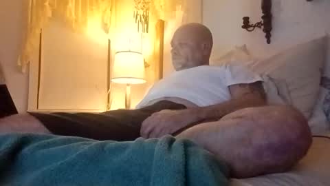 Snapshot of carldhammers chatting on 17, 12, 2025 carldhammers online show from 17, 12, 2025