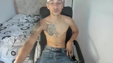 Snapshot of carlossmi01 chatting on 1, 10, 2025 carlossmi01 online show from 1, 10, 2025