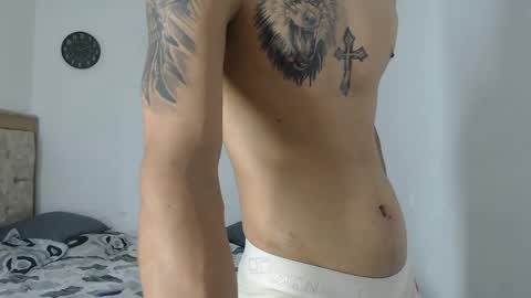 Snapshot of carlossmi01 chatting on 8, 10, 2025 carlossmi01 online show from 8, 10, 2025