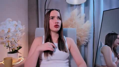 Leila online show from 20, 11, 2025