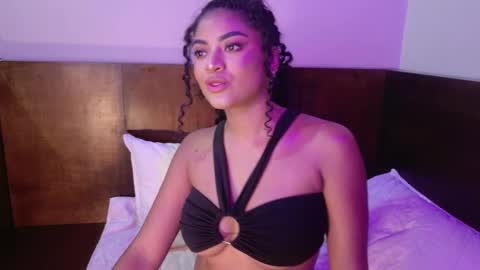 Carly Monroe  online show from 24, 10, 2025