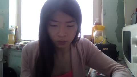 CarlyJoy online show from 28, 1, 2025