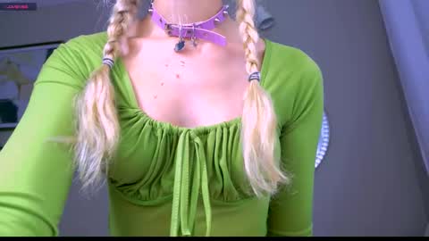 carmen__crybaby online show from 15, 9, 2025