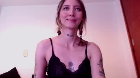 Snapshot of carmennrusso chatting on 15, 2, 2025 carmennrusso online show from 15, 2, 2025