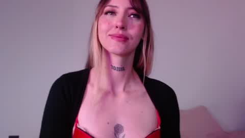 Snapshot of carmennrusso chatting on 27, 7, 2026 carmennrusso online show from 27, 7, 2026
