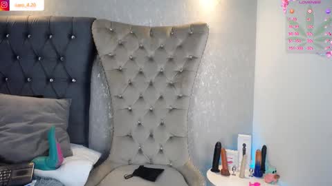 Caro Fisher online show from 15, 1, 2026