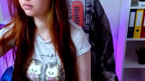 Snapshot of carol_carmen chatting on 8, 10, 2025 Carol online show from 8, 10, 2025