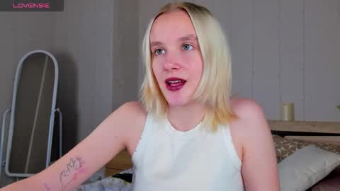 Snapshot of carolin_miller chatting on 22, 9, 2025 Carol online show from 22, 9, 2025