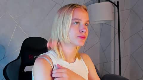 Snapshot of carolin_miller chatting on 30, 9, 2025 Carol online show from 30, 9, 2025