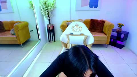 CAROLINA.  online show from 15, 4, 2026