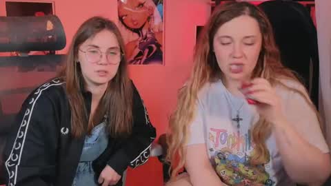 Snapshot of carolina_winter chatting on 17, 4, 2026 Mira online show from 17, 4, 2026