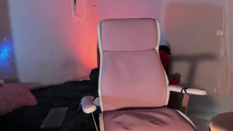 CARO  online show from 26, 2, 2025