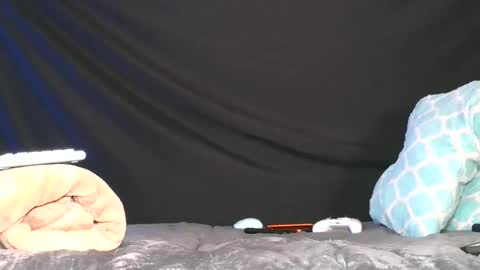 carolinayungin96 online show from 15, 3, 2026