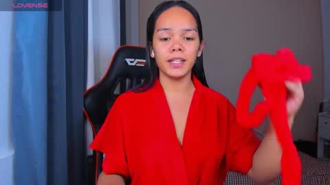 caroline_east online show from 25, 10, 2025