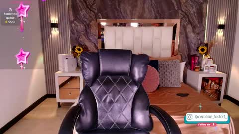 caroline_foster1 online show from 16, 4, 2026