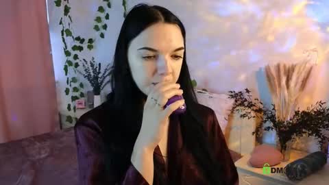 Snapshot of caroline_hey chatting on 18, 9, 2025 Mary and Carol online show from 18, 9, 2025