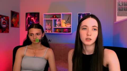 Snapshot of caroline_honeyy chatting on 1, 7, 2026 Caroline online show from 1, 7, 2026