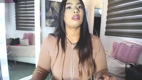 C A R O L I N E online show from 6, 2, 2026