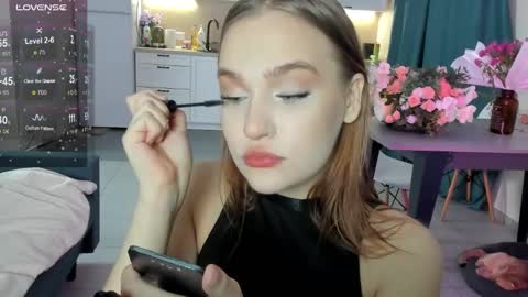 Caro online show from 8, 12, 2024