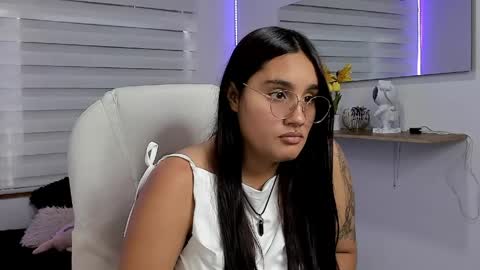 Snapshot of caroline_rodriguez_9 chatting on 18, 4, 2026 caroline_rodriguez_9 online show from 18, 4, 2026