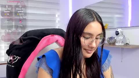 Snapshot of caroline_rodriguez_9 chatting on 27, 4, 2026 caroline_rodriguez_9 online show from 27, 4, 2026