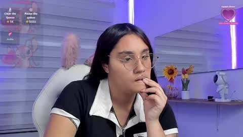 Snapshot of caroline_rodriguez_9 chatting on 13, 5, 2026 caroline_rodriguez_9 online show from 13, 5, 2026