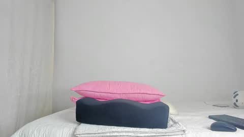 Snapshot of caroline_tovar_ chatting on 8, 12, 2024 Caroline Tovar   Lovense is active my orgasms in your hands Give me more pleasure and make me cum online show from 8, 12, 2024